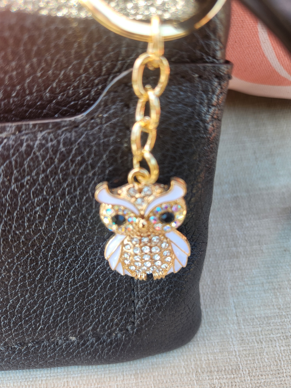 Marc Jacobs Black Soft Pebbled Leather Zip Wristlet w Owl Charm Keyring Like New - Picture 6 of 8